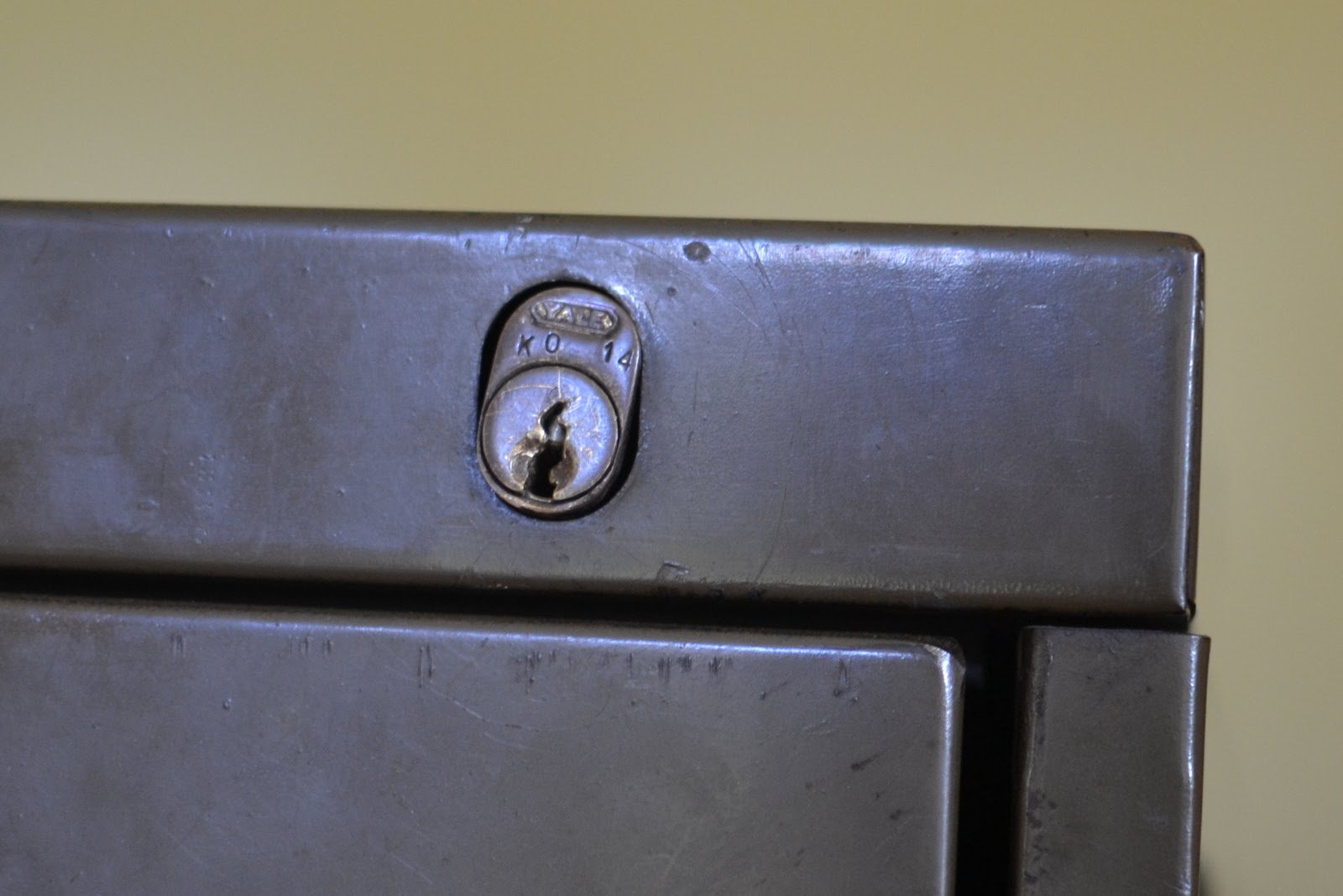 Where can I find a File Cabinet Lock Replacement expert in Arcadia